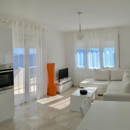 White Residence Apartament Саранда Екстер'єр фото